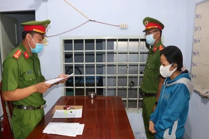 1 phụ nữ chiếm đoạt hơn 900 triệu đồng của hụi viên