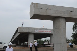 Kiến nghị tạm dừng thi công cao tốc Trung Lương - Mỹ Thuận