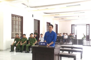 Xét xử công an nghĩa vụ dùng súng bắn đồng đội