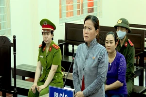 Từ bị đơn trong vụ án dân sự thành bị cáo 