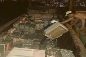 An Giang: Liên tiếp bắt 2 vụ buôn lậu hàng điện tử 