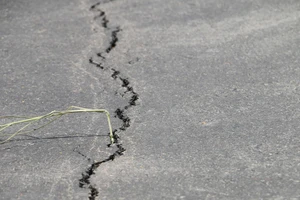 Quốc lộ 91 lại xuất hiện vết nứt mới