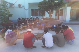 Bắt sòng tài xỉu 40 người, thu giữ 400.000 đồng trên chiếu bạc