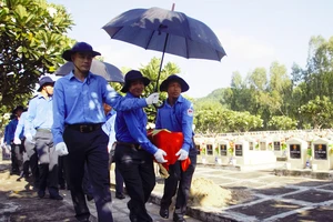 An Giang: An táng 99 hài cốt liệt sĩ quân tình nguyện