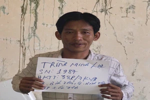 Nữ tài xế taxi bị kẻ cướp siết cổ lấy tài sản 