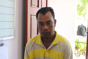 Vợ con không chịu về, con rể quay sang đâm cha vợ