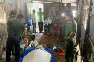 2 vợ chồng sản xuất trà và bột ngọt giả nhãn mác nổi tiếng