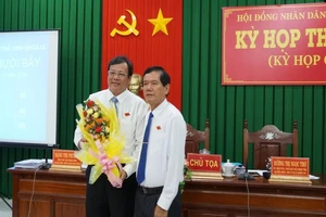 Ông Lê Văn Hẳn được bầu làm Chủ tịch UBND tỉnh Trà Vinh