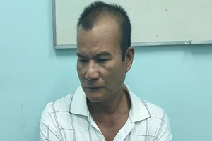 Lấy đá xây dựng nói là thiên thạch để lừa bán giá hàng tỉ đô