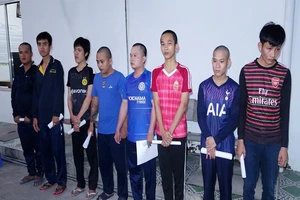 An Giang: Khởi tố nhóm người mua hàng bằng tiền giả