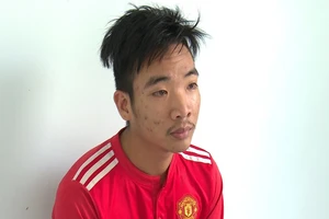 Bắt thiếu niên dọa tung ảnh nóng ép bé gái quan hệ tình dục