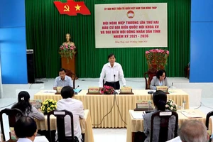 Hội nghị hiệp thương lần thứ hai thông qua danh sách sơ bộ những người ứng cử ĐBQH khóa XV và đại biểu HĐND tỉnh Đồng Tháp nhiệm kỳ 2021 - 2026. Ảnh: NA