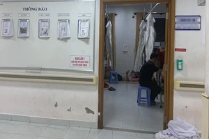 Cần Thơ: Người đàn ông tự đâm vào ngực tại trụ sở công an