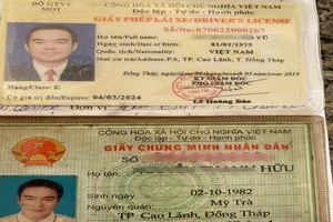 Kiểm tra ô tô khách, phát hiện tài xế xài bằng lái giả