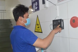 BV đầu tiên ở Miền Tây quản lý người nuôi bệnh bằng vân tay