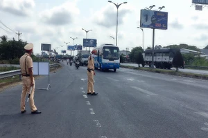 Chốt kiểm tra y tế trên quốc lộ 1 (thuộc Cần Thơ) 
