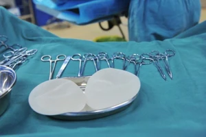 Điều tra vụ 2 cha con chở thi thể một phụ nữ từ TP.HCM về Trà Vinh