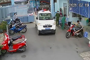 Thượng úy Công an lái xe chuyên dụng đưa sản phụ đi sinh