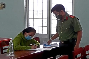 Sử dụng Facebook mang tên chồng để xuyên tạc công tác chống dịch COVID-19