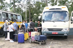 Điều kiện để công dân Trà Vinh làm việc ở TP.HCM được đón về tỉnh