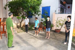 Cướp 18 con vịt trong mùa dịch COVID-19 để về nấu cháo