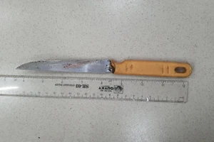 Cảnh sát bị người say xỉn tấn công bằng dao vào vùng cổ