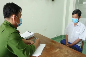 1 cán bộ địa chính xã làm khống 17 giấy chứng nhận để lừa đảo