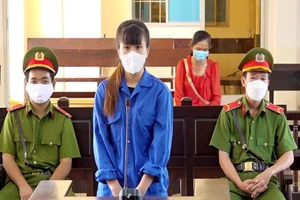  Nữ nhân viên giả chữ ký, lập hồ sơ khống lừa tiền của công ty