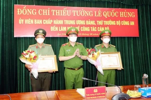 Công an tỉnh An Giang nhận 2 Bằng khen của Thủ tướng Chính phủ