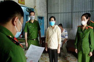 4 người lừa mua bán hàng tạp hóa để chiếm đoạt 4,7 tỉ đồng