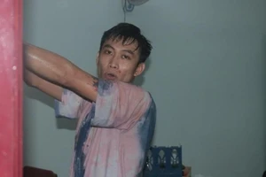 Bắt thanh niên chém trọng thương cha con chủ nhà trọ ở Trà Vinh