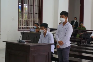 Vụ chặn đường học sinh cướp tiền ở Vĩnh Long: Bị cáo kêu oan được giảm án