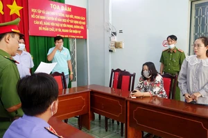 Bắt 1 phụ nữ lừa nhận tiền đặt cọc mua bán đất để chiếm đoạt 40 tỉ