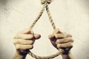 Nghi án người đàn ông treo cổ tự tử sau khi bắn người yêu