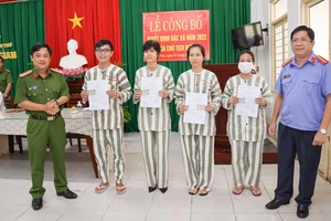 Công an Cần Thơ công bố quyết định đặc xá của Chủ tịch nước cho 5 phạm nhân