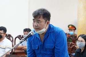 Hoãn phiên xử người từng 'chi 20 tỉ để điều chuyển giám đốc Công an An Giang'