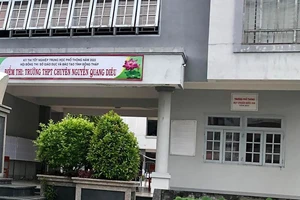 Đồng Tháp: Kỷ luật, điều chuyển nam giáo viên trường chuyên nhắn tin nhạy cảm với nữ sinh 