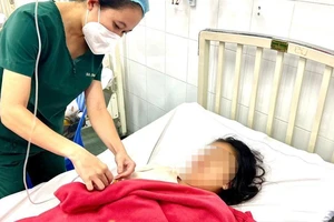 Cần Thơ: 3 bệnh viện phối hợp cứu sản phụ sốt xuất huyết, dọa sinh non