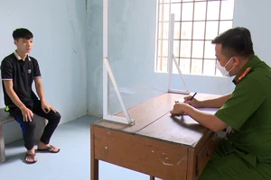 Sau cuộc nhậu, dùng dao tấn công cha ruột vì nhớ lại chuyện bị la mắng