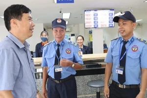 Chủ tịch Đồng Tháp thưởng nóng lực lượng bắt kẻ cướp ngân hàng