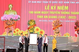 Long trọng lễ kỷ niệm 190 năm Ngày truyền thống thành lập tỉnh An Giang
