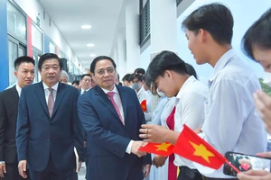 Thủ tướng Phạm Minh Chính dự khánh thành Trường THPT Nguyễn Hiếu Tự