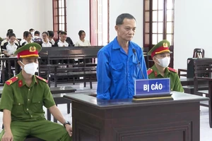 Kiểu chung tình quái đản khiến người đàn ông lãnh 16 năm tù