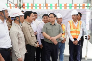 Thủ tướng đề nghị rút ngắn tiến độ thi công cầu Mỹ Thuận 2 