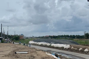 Bộ GTVT trả lời việc cử tri cho rằng thi công cao tốc Mỹ Thuận - Cần Thơ làm hư đường