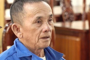 Bỏ tù lão 'yêu râu xanh' hiếp dâm bé gái 4 tuổi