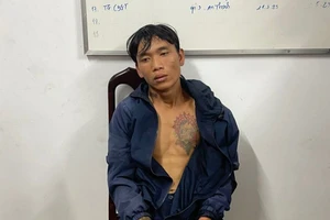 Cảnh sát Long An đón lõng bắt kẻ vào trường hiếp dâm cô giáo ở Đồng Tháp