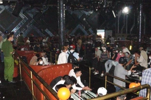 Công an Vĩnh Long phát hiện 56 người ở Beer club N68 dương tính ma tuý