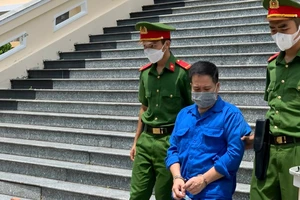 Phạt tù người đàn ông làm giả sổ hồng đi lừa đảo