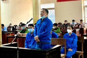 Người chi 20 tỉ khai lý do muốn điều chuyển ông Đinh Văn Nơi đi nơi khác